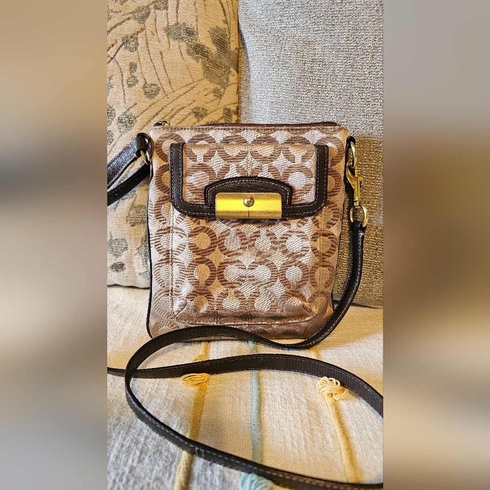 Coach Kristin Opt Art Signature Swing Pack